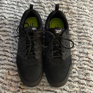 Reebok alloy toe work shoe